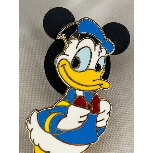 Disney Jewelry - Walt Disney Trading Enamel Pin 2003 1.25"  Donald Duck